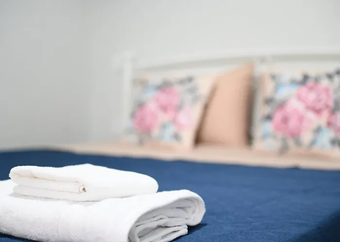 Julie's Seaview Vlichadia